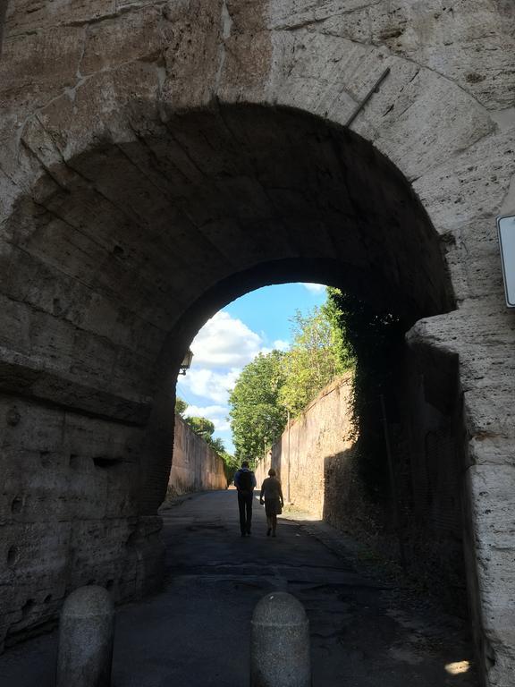 Delightful Apartment 100 Meters From The Colosseum Eksteriør bilde