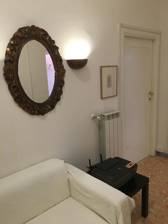 Delightful Apartment 100 Meters From The Colosseum Eksteriør bilde