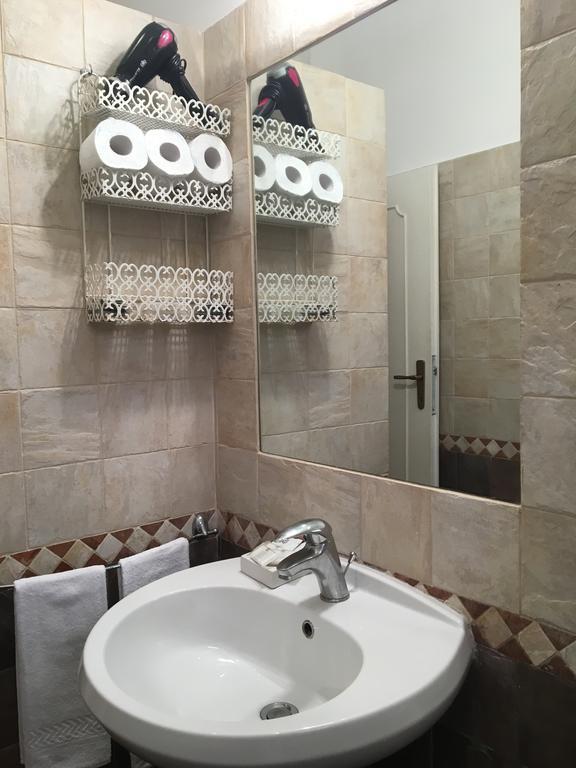 Delightful Apartment 100 Meters From The Colosseum Eksteriør bilde