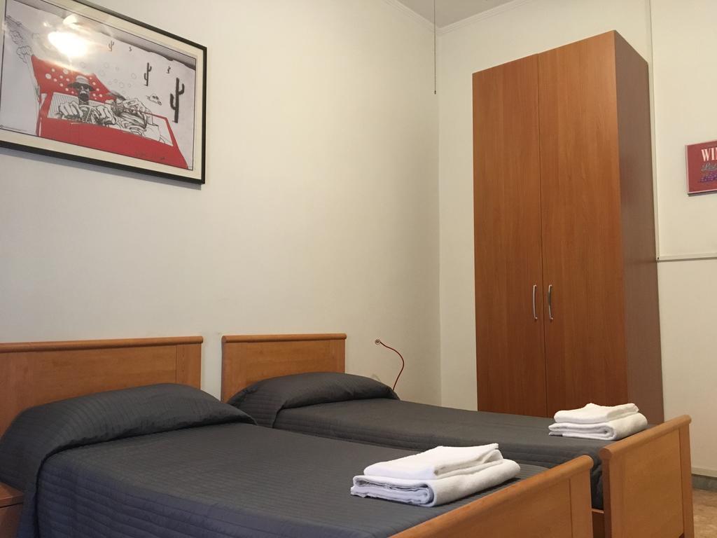 Delightful Apartment 100 Meters From The Colosseum Eksteriør bilde